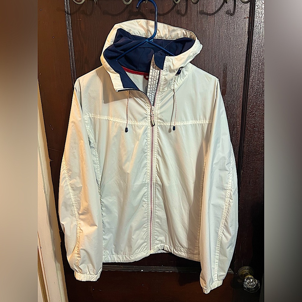 White L.L.Bean medium windbreaker with navy blue accents